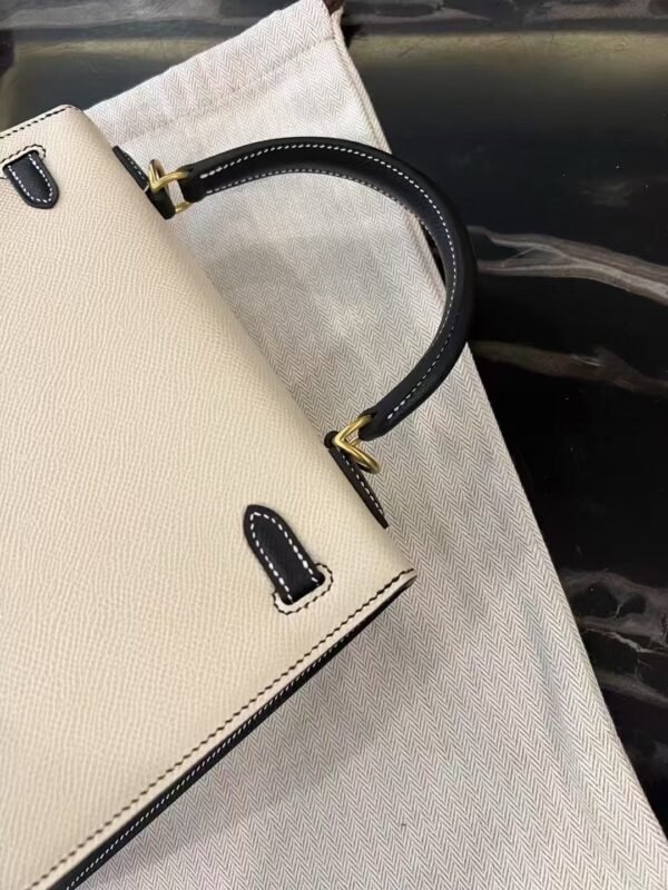 NoNo Xiatian Hermes Kelly 25CM Special Order Epsom Leather CK89 Noir / CK10 Craie Gold Hardware NoNo Xiatian Hermes Kelly 25CM Special Order Epsom Leather CK89 Noir / CK10 Craie Gold Hardware