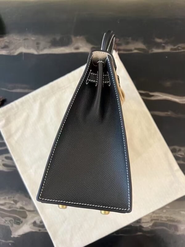NoNo Xiatian Hermes Kelly 25CM Special Order Epsom Leather CK89 Noir / CK10 Craie Gold Hardware NoNo Xiatian Hermes Kelly 25CM Special Order Epsom Leather CK89 Noir / CK10 Craie Gold Hardware