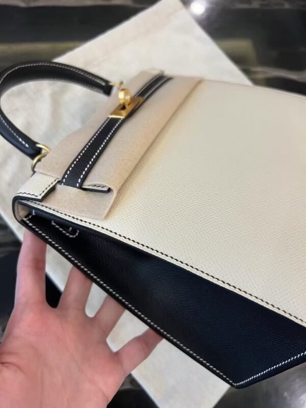 NoNo Xiatian Hermes Kelly 25CM Special Order Epsom Leather CK89 Noir / CK10 Craie Gold Hardware NoNo Xiatian Hermes Kelly 25CM Special Order Epsom Leather CK89 Noir / CK10 Craie Gold Hardware