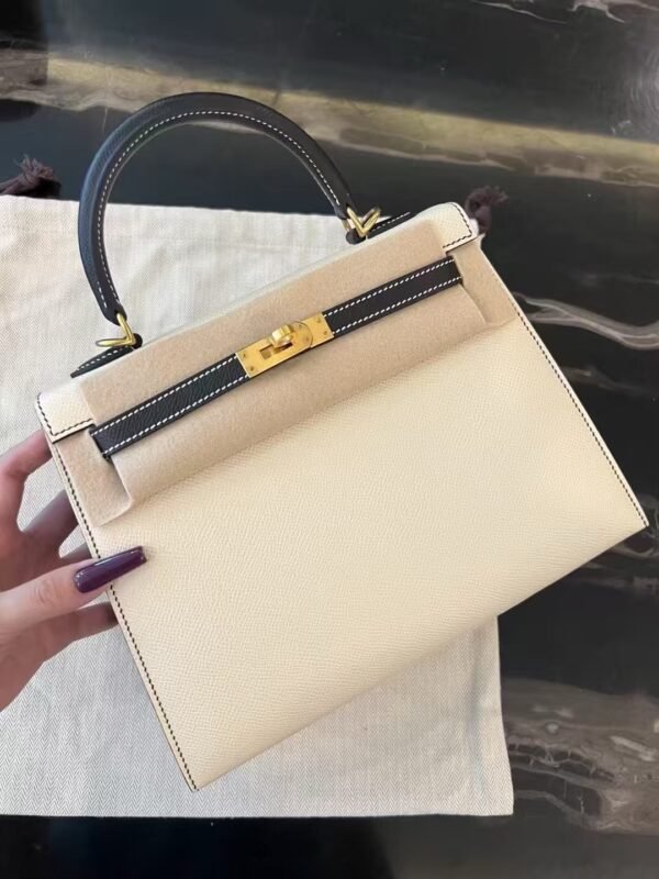 NoNo Xiatian Hermes Kelly 25CM Special Order Epsom Leather CK89 Noir / CK10 Craie Gold Hardware NoNo Xiatian Hermes Kelly 25CM Special Order Epsom Leather CK89 Noir / CK10 Craie Gold Hardware