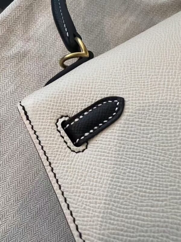 NoNo Xiatian Hermes Kelly 25CM Special Order Epsom Leather CK89 Noir / CK10 Craie Gold Hardware NoNo Xiatian Hermes Kelly 25CM Special Order Epsom Leather CK89 Noir / CK10 Craie Gold Hardware