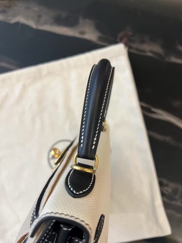 NoNo Xiatian Hermes Kelly 25CM Special Order Epsom Leather CK89 Noir / CK10 Craie Gold Hardware NoNo Xiatian Hermes Kelly 25CM Special Order Epsom Leather CK89 Noir / CK10 Craie Gold Hardware